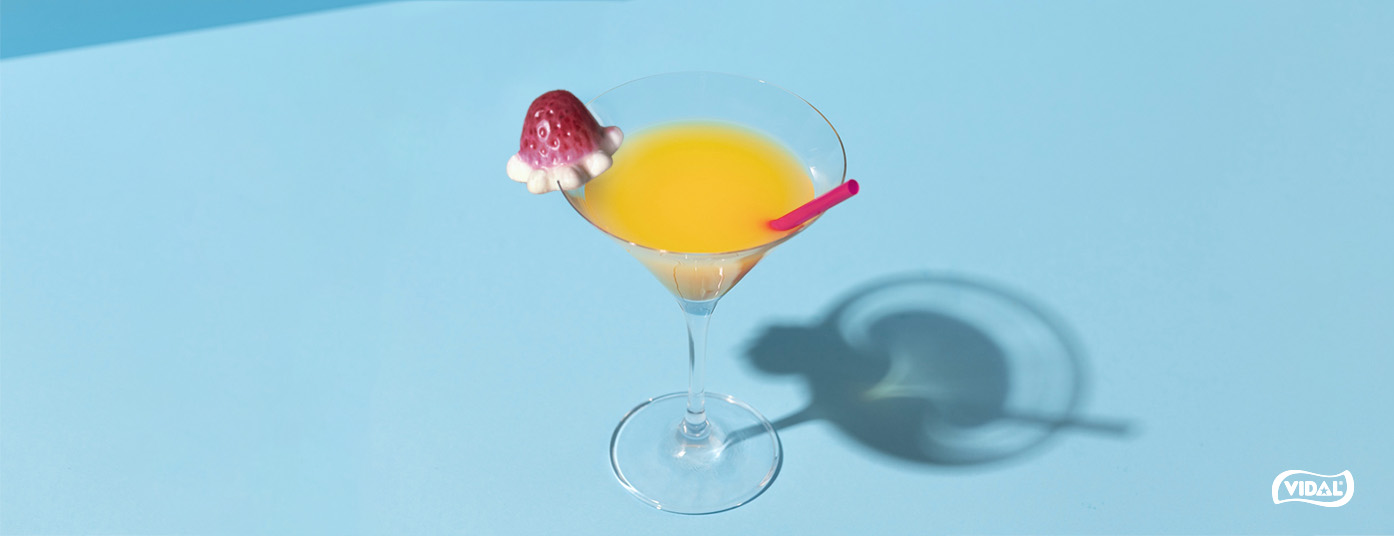 ¿Cómo decorar cócteles con chuches deliciosas?