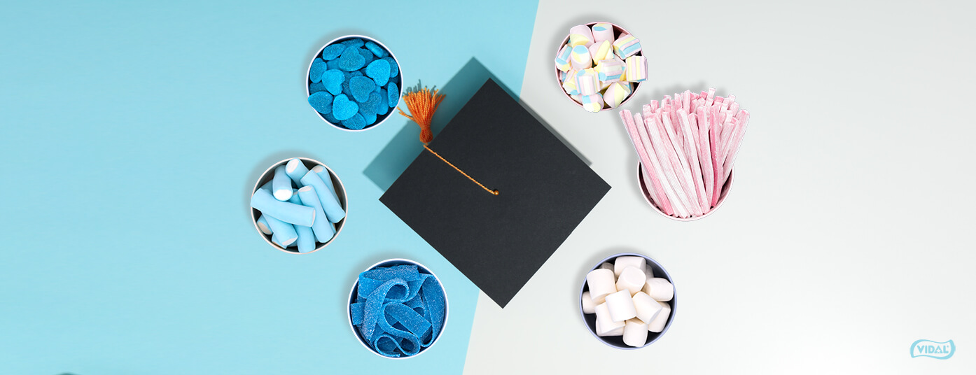 Ideas para decorar una mesa de chuches para una graduación 