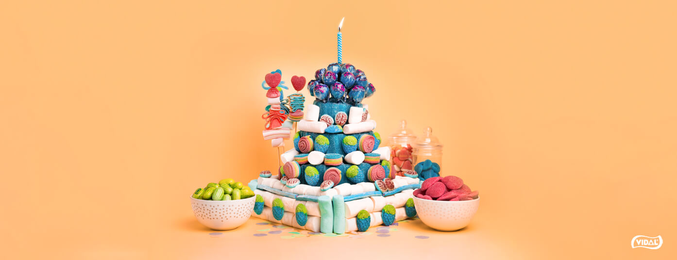 Cómo hacer una tarta de golosinas para cumpleaños 