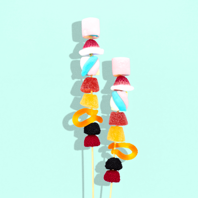 ¿Cómo hacer brochetas de chuches fáciles de preparar?