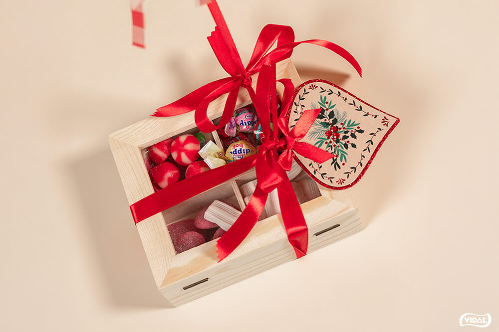 caja-chuches-debajo-arbol-navidad