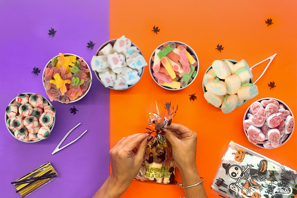 manos-cerrando-bolsa-chuches 