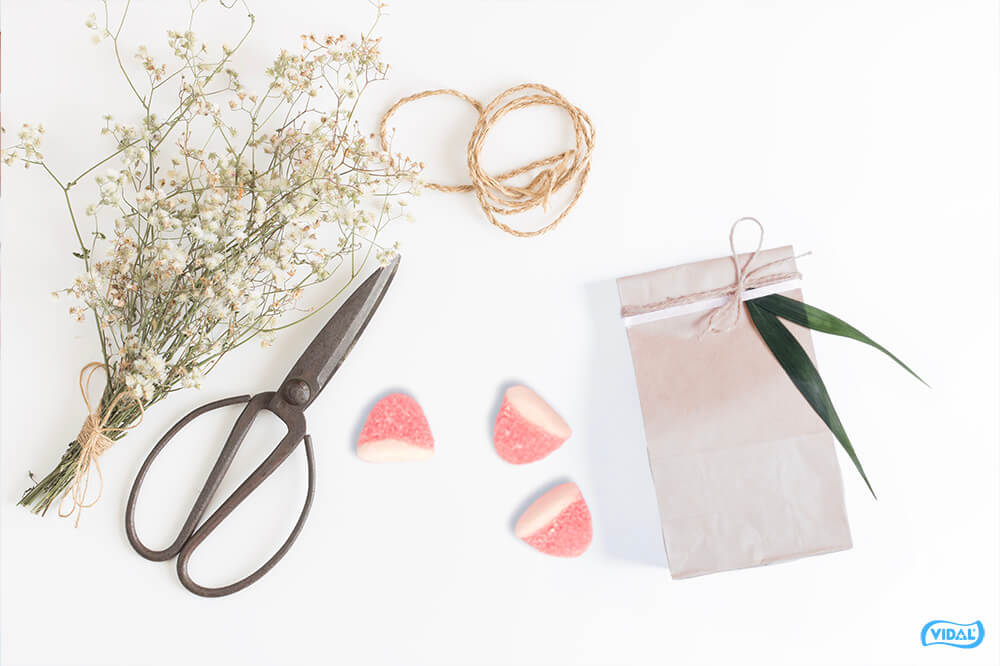 Preparar bolsas de chuches para bautizo
