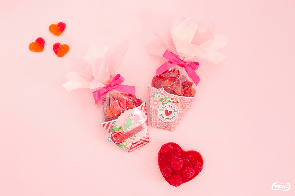 Tarjeta de amor con bolsita de chuches